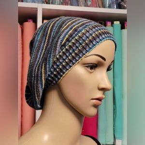 ▪️ Slouchy beanie hat